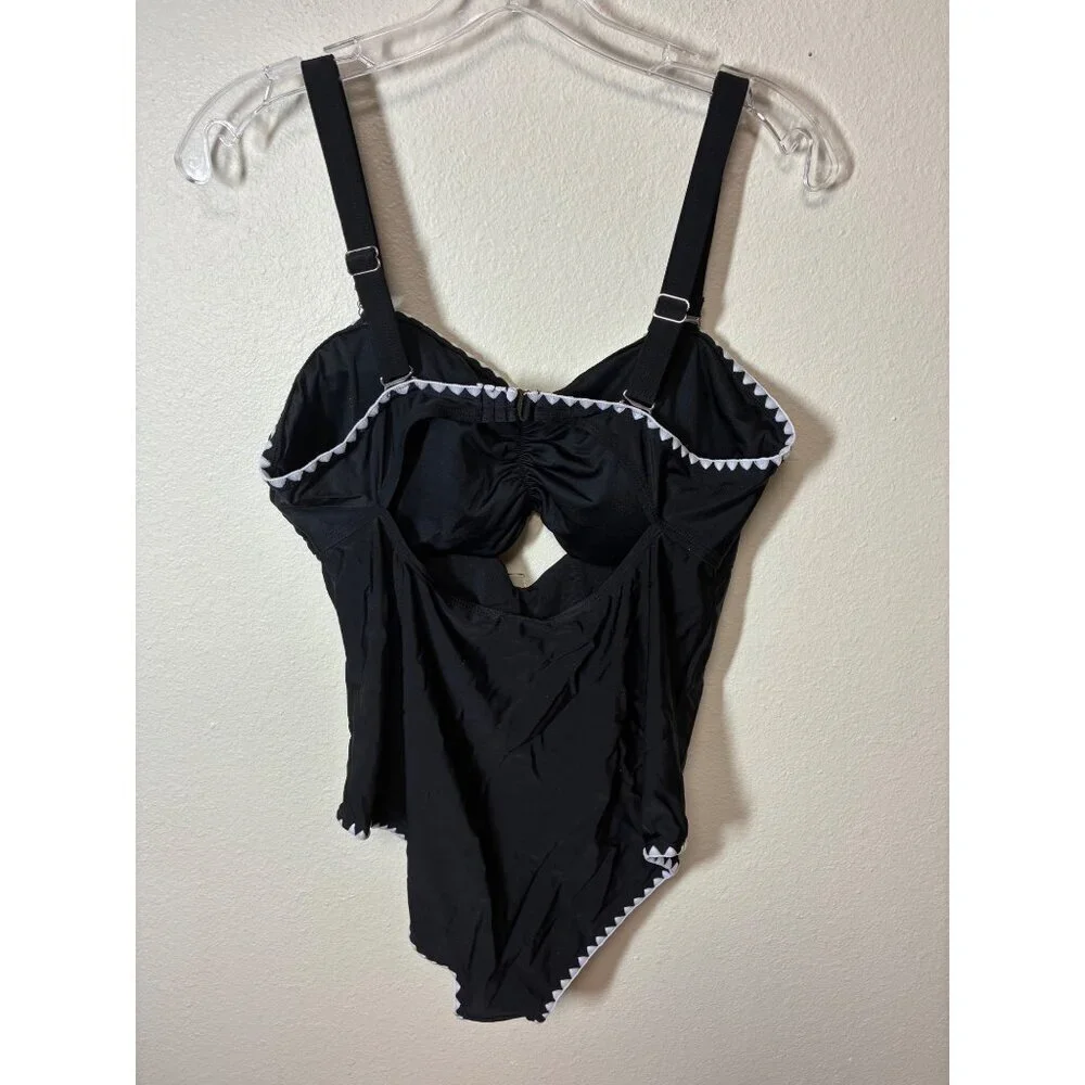 NWOT One Piece Swimsuit Summer Beach Vacation Black Size XL